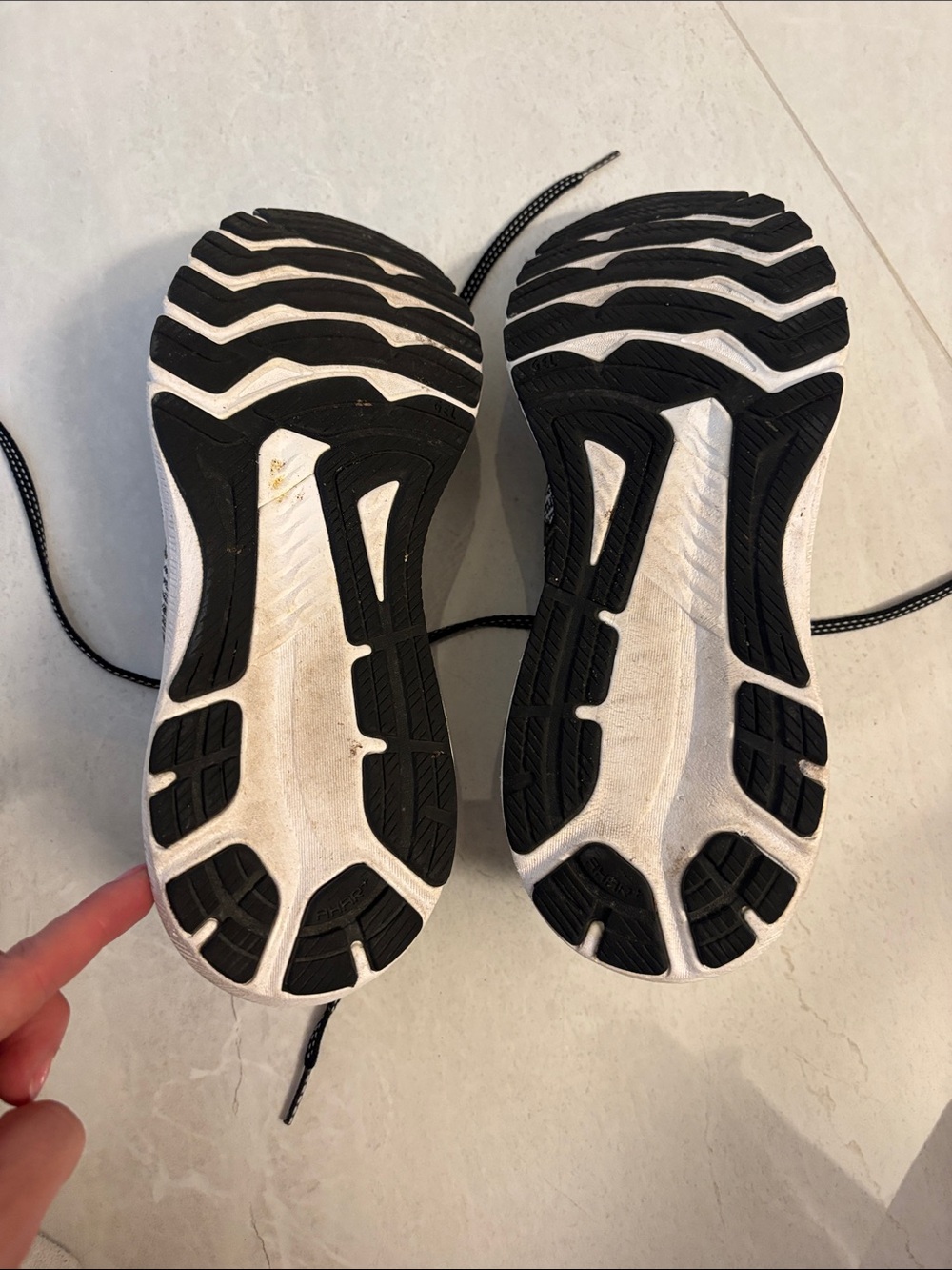 ASICS GT-2000 sneakers - Picture 2 of 3